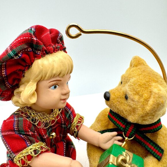 Hallmark 1994 Lucinda and Teddy Keepsake Ornament  QX4813 Vintage - Picture 6 of 11